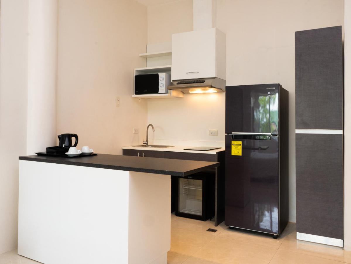 City Park Hotel Residences Taguig Exterior foto