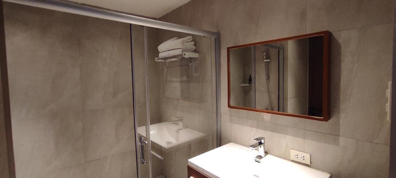 City Park Hotel Residences Taguig Exterior foto